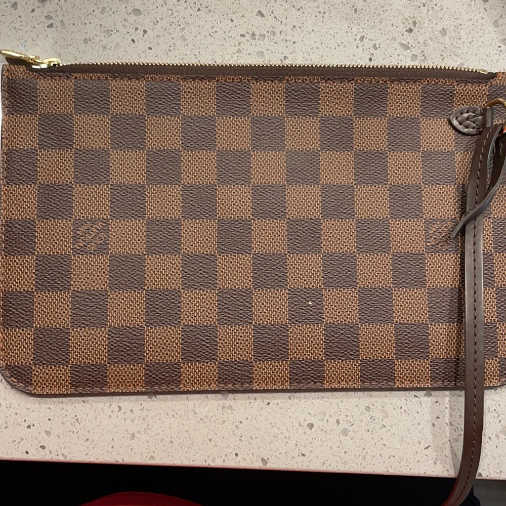 Clutch of the neverful bag